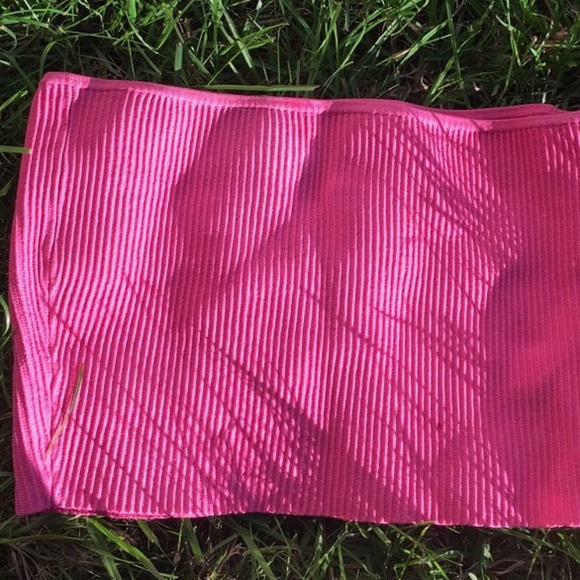 BRIGHT PINK TUBE TOP🦋🌈💞☂️ - Picture 2 of 3
